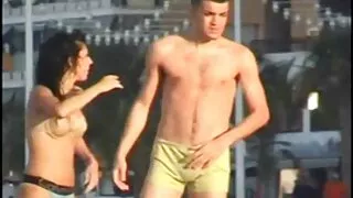 Šviesiaplaukė kojinė ...