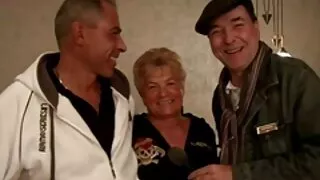 Raudonplaukė žurnali ...