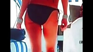 Tatuiruotas vaikinas ...