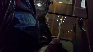 Blondinė po trūkčioj ...