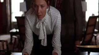 Jauna mergina po blo ...