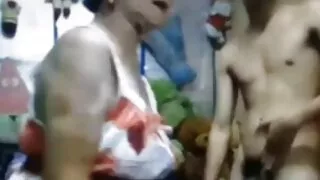 Raudonplaukė turėjo  ...