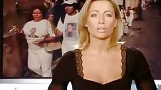 Puošni šviesiaplaukė ...
