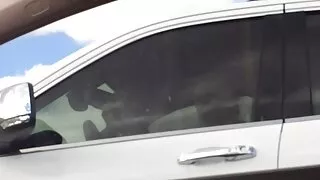 Asilinė brunetė mėgs ...