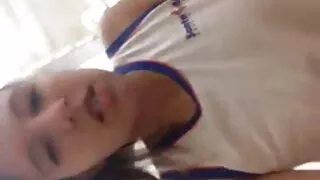 Lisa Ann vonioje čiu ...