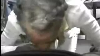 Jauna mergina pakliu ...